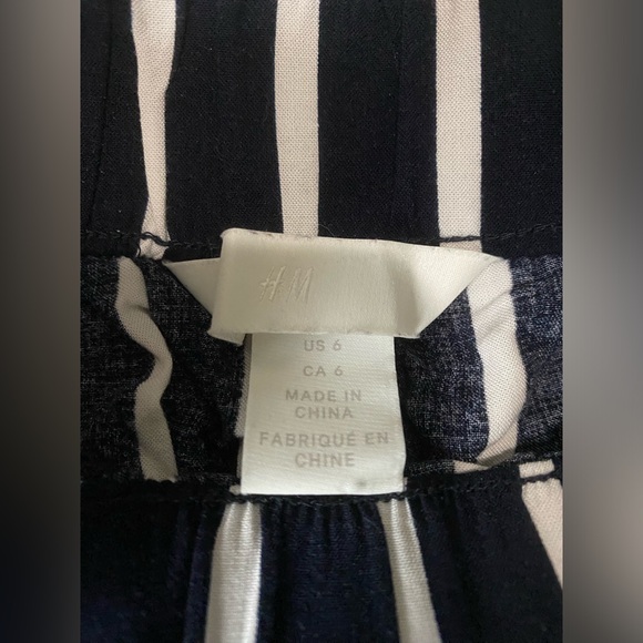 2/$15 Ladies H&M paperbag pants - Picture 3 of 4